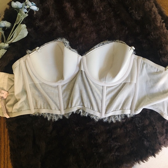 Victoria Secret Lace Bra - Picture 3 of 5